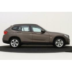 BMW X1 sDrive18i Executive | Clima | Cruise | Lichtmetaal |