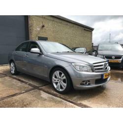 Mercedes-Benz C-klasse 180 K Avantgarde Bj.2008 / groot navi