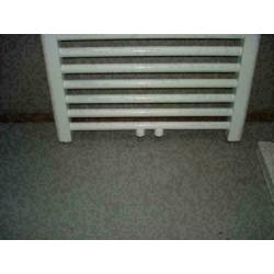 Design radiator 157 cm hoog x 60 cm breed in het wit met mid