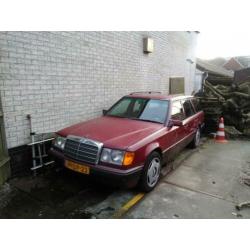 Mercedes 200 Td-i 1991 Rood