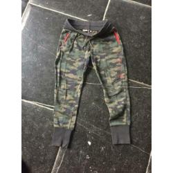 Jogging broek, camouflage van WE maat 140