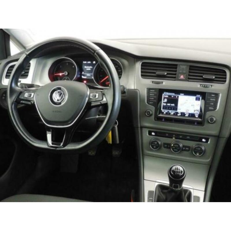 Volkswagen Golf 1.6 TDI BlueMotion Highline (pdc,LED,navi)