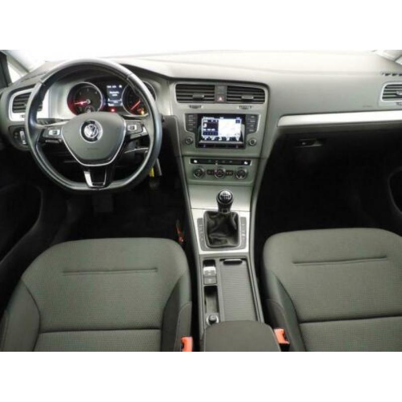 Volkswagen Golf 1.6 TDI BlueMotion Highline (pdc,LED,navi)