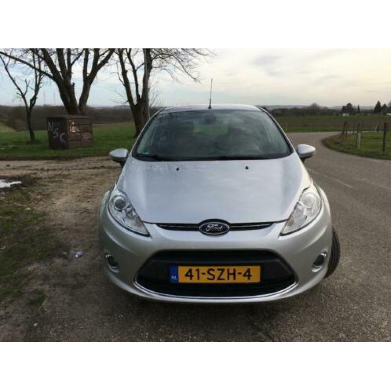 Ford Fiesta 1.25I 60 kW Titanium X-Pack 5DR 2012 Grijs