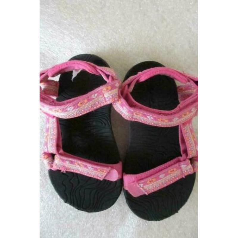 teva sandalen. mt 24-25