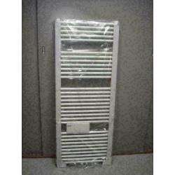 Design radiator 157 cm hoog x 60 cm breed in het wit met mid