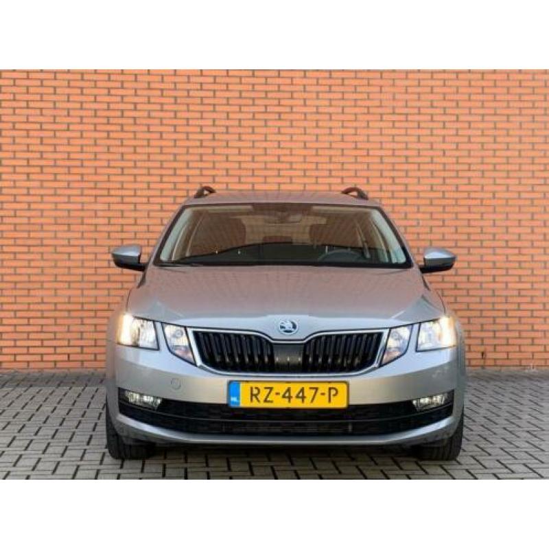 Skoda Octavia Combi 1.0 TSI GREENTECH AMBITION BUSINESS | Cr