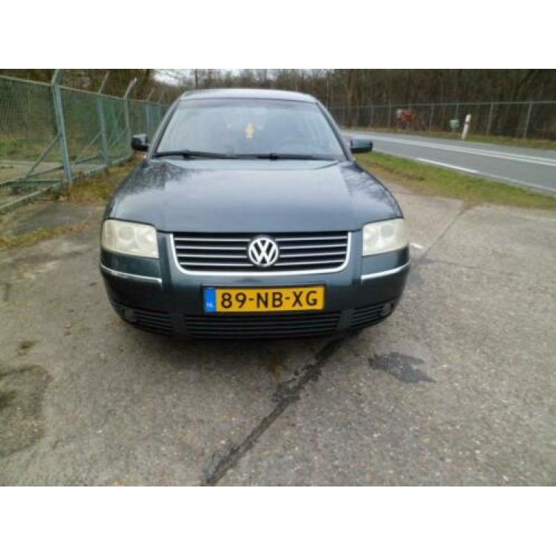 Volkswagen Passat 2.0 96KW 2003 Blauw Trekhaak Airco