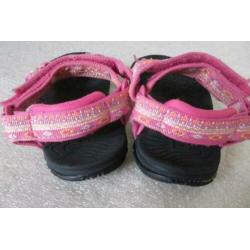 teva sandalen. mt 24-25