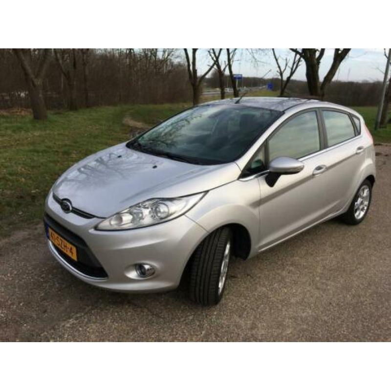 Ford Fiesta 1.25I 60 kW Titanium X-Pack 5DR 2012 Grijs