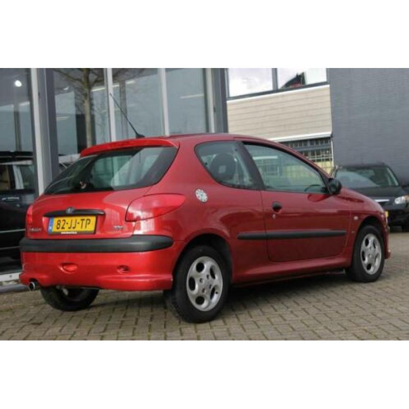 Peugeot 206 1.4 3DRS bj 2002 Airco Div Opties! Nette Auto!