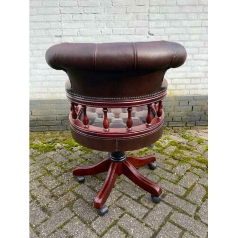 Chesterfield Captains Chair