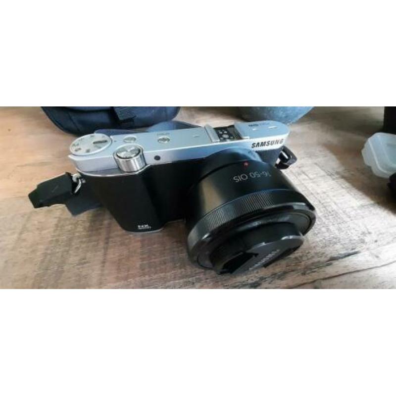 Systeemcamera Samsung nx3000 dzk 16-50 ois + 50-200 heb