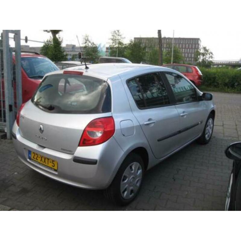 Renault Clio 1.6-16V Dynamique Luxe st bekr cv airco elek pa