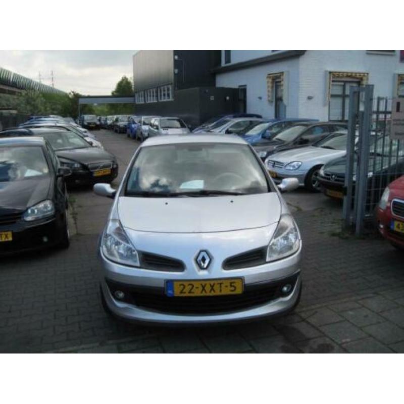 Renault Clio 1.6-16V Dynamique Luxe st bekr cv airco elek pa