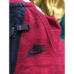 Nike tech fleece pak set vest broek jongens maat 68 rood