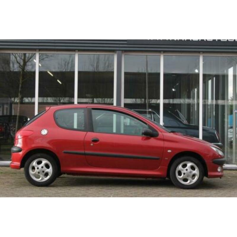 Peugeot 206 1.4 3DRS bj 2002 Airco Div Opties! Nette Auto!