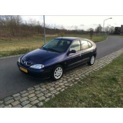 ? Renault Megane 1.4 16V Auth HB 2005 2002 Blauw