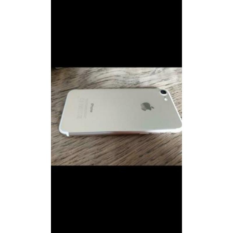 iPhone 7, 32 gb. Gebroken scherm, werkt wel