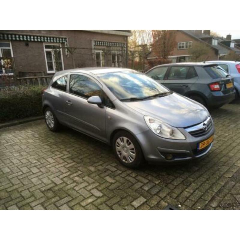 Opel Corsa 1.2i 16V Enjoy Grijs metallic