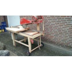 Steenzaagmachine extra grote roltafel zware constructie