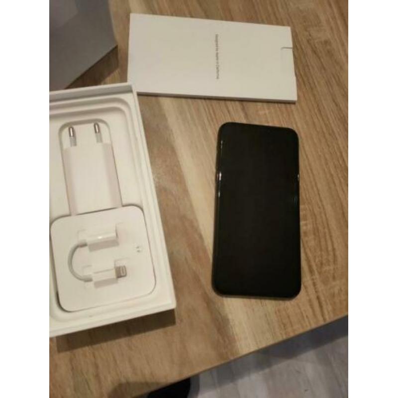 Iphone x 64gb black zgan ..weg is pech