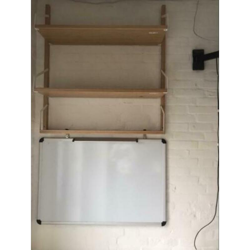 Wandplanken met whiteboard