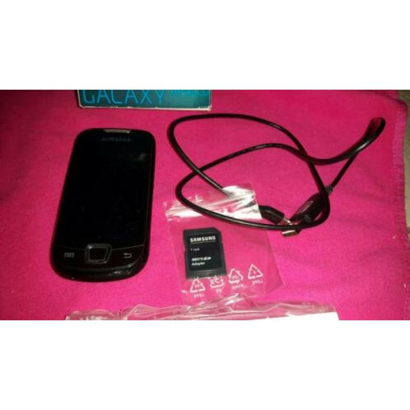 Samsung galaxy apollo telefoon met oplader