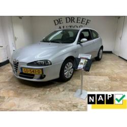 Alfa Romeo 147 1.6 T.Spark Veloce Lusso ZONDAG ' s open van