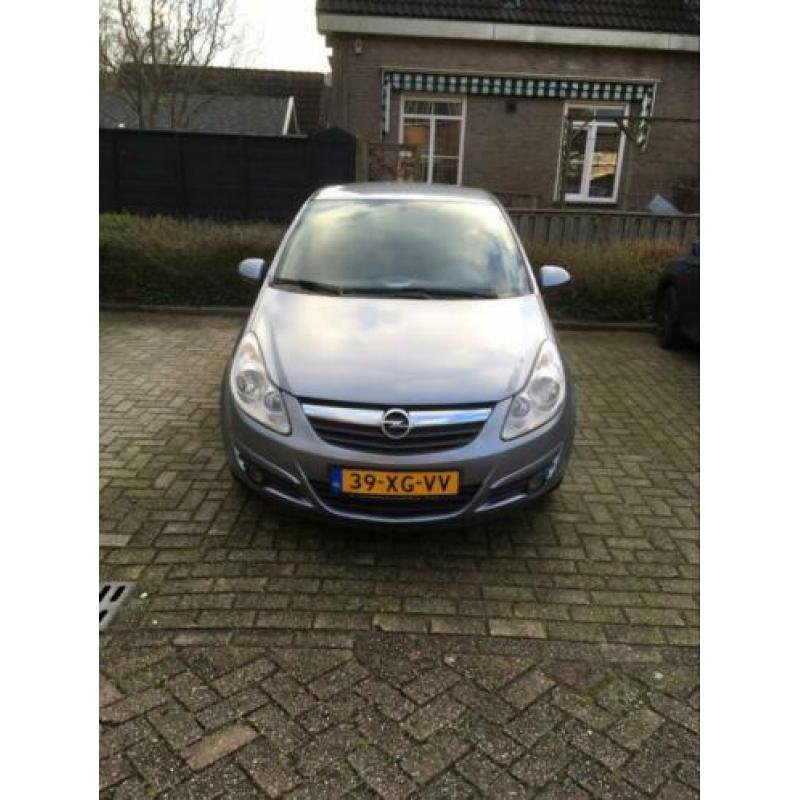 Opel Corsa 1.2i 16V Enjoy Grijs metallic