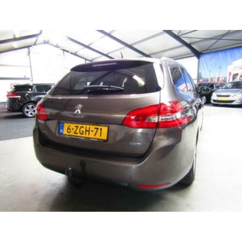 Peugeot 308 SW 1.6 BlueHDI Blue Lease Executive pano pdc 2x