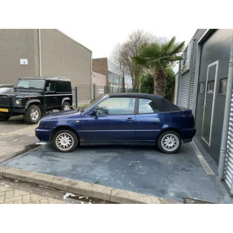 Volkswagen Golf Cabriolet 1.8