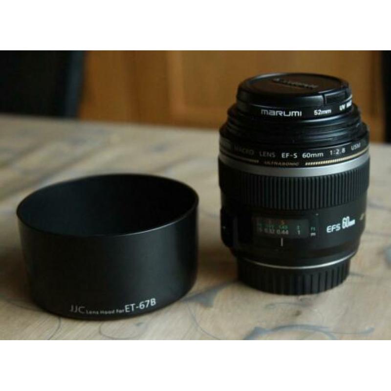 DE Canon MACRO lens ef-s 60mm 1 2.8 usm, als nieuw