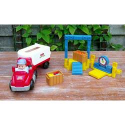 FP * Little People - Tractor met aanhanger & accessoires