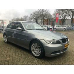 Bmw 3-SERIE Business line / 2.0i 143Pk / Navi / Lm / Inruil