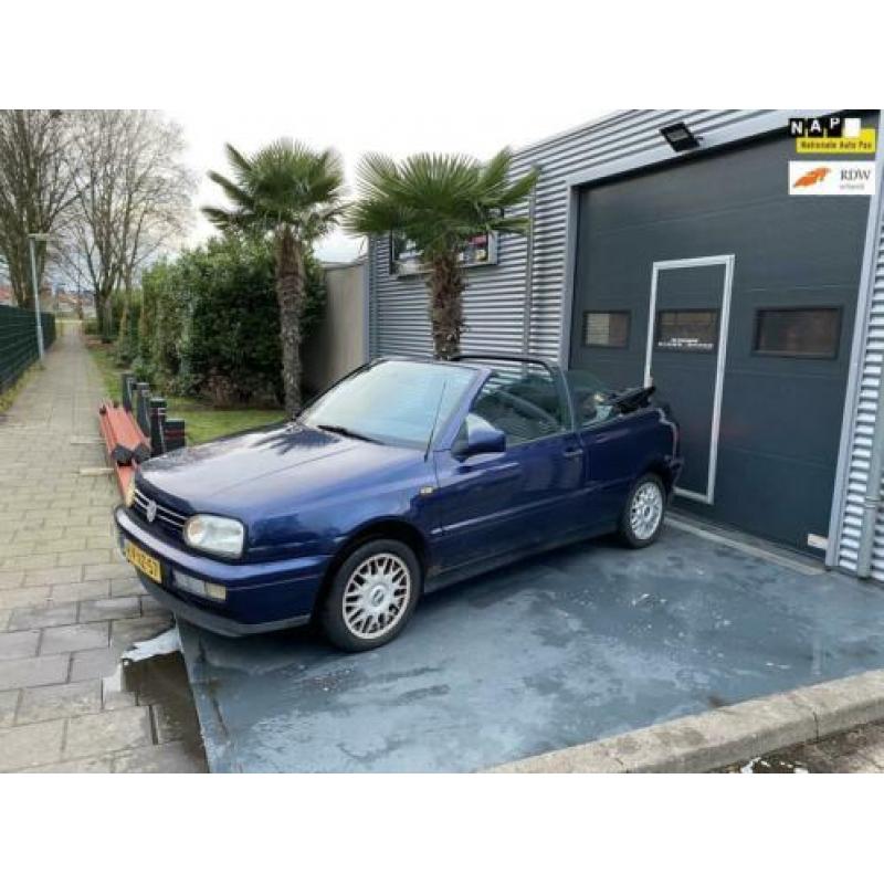 Volkswagen Golf Cabriolet 1.8