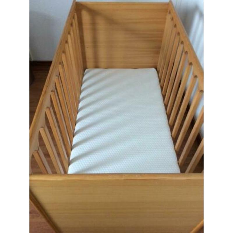 Paidi massief grenen baby kinderbedje met matras1.20-60 cm