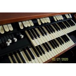 Hammond M102 split 1966 red cap