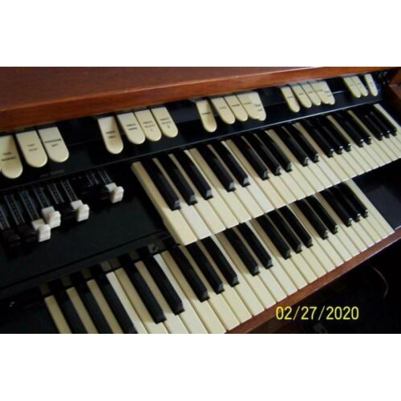 Hammond M102 split 1966 red cap