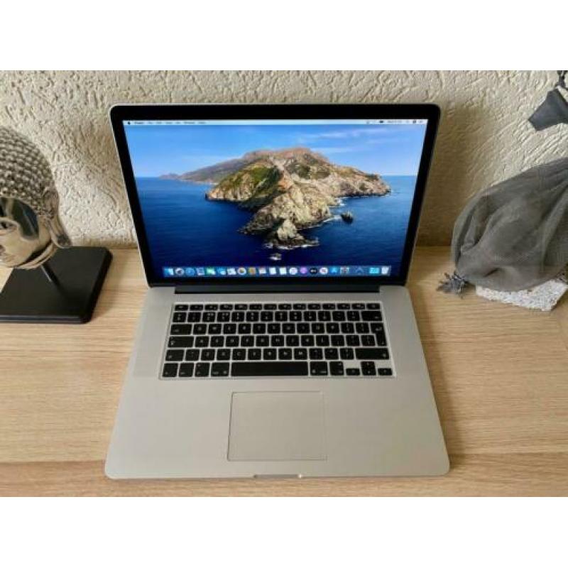 Macbook Pro 15" Retina 2015 2.2 I7 16GB+256GB