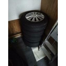 Goodyear ultragrip8. 5x108 winterbanden op stalen velg