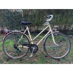 Nette Multi Cycle dames tourfiets. 28inch/5 versnellingen