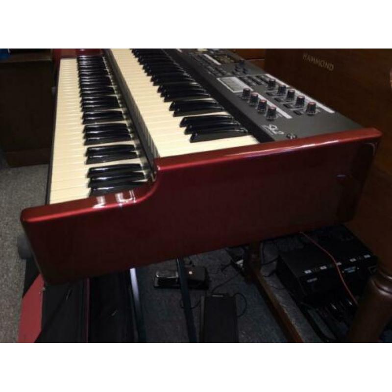 Hammond SK2 orgel met tas; als nieuw!