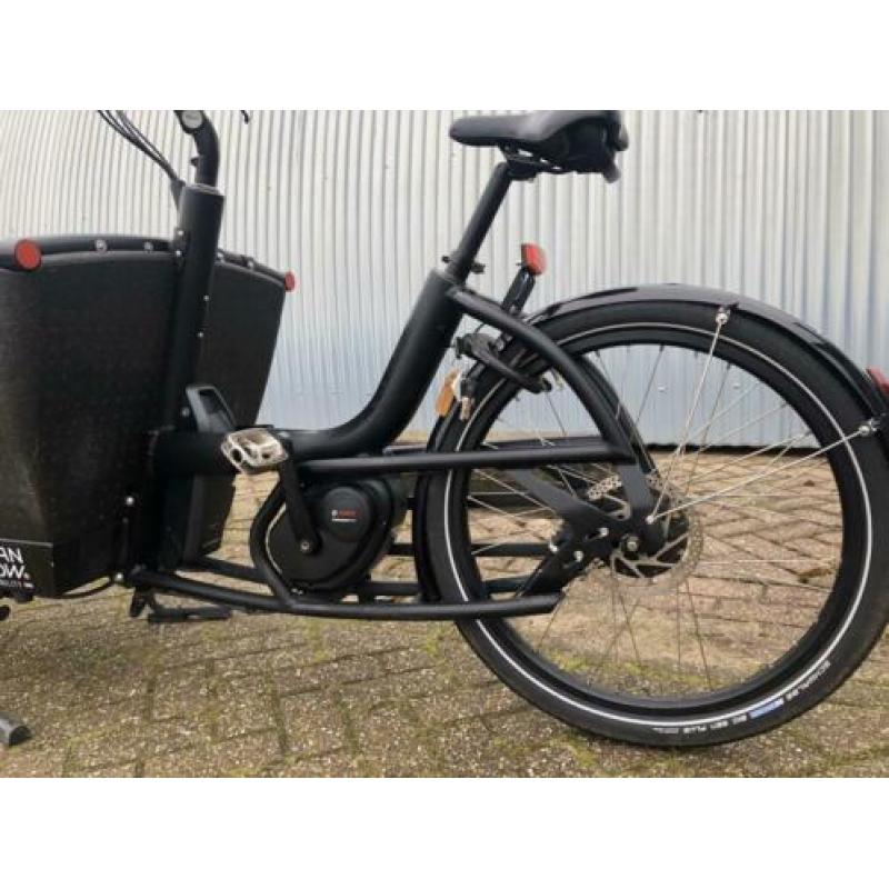 Urban Arrow Family Performance Plus Disc 400Wh (zwart)