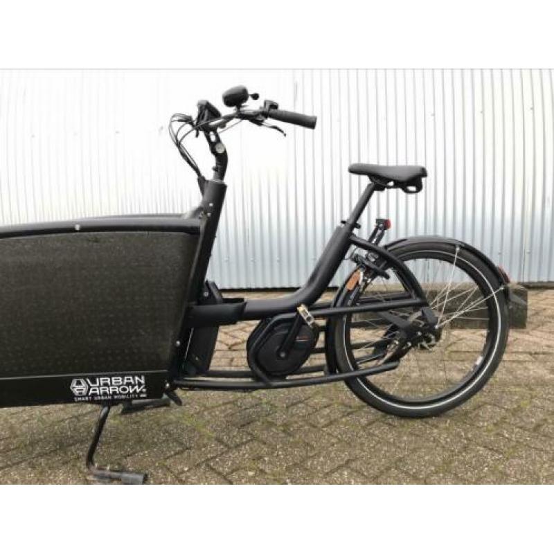 Urban Arrow Family Performance Plus Disc 400Wh (zwart)