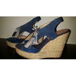 leuke PUMPS mt 38 Blauw. Merk: OMODA nieuw € 8,90