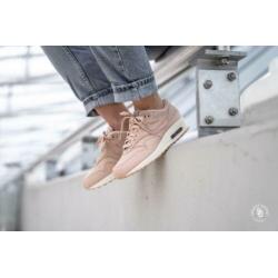 Z.G.A.N. Maat: 37,5 Nike Air Max dames kleur: Beige/oud roze