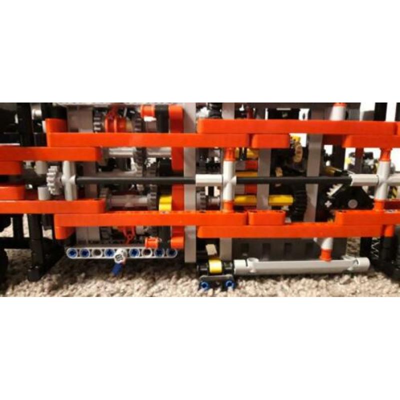 Veel lego technic (no. 9397, 42001, 42002, 8065, 9390)