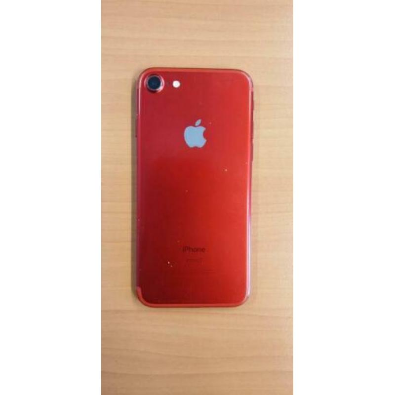 iPhone 7 (rood) 128 GB met nieuwe oortjes en het doosje