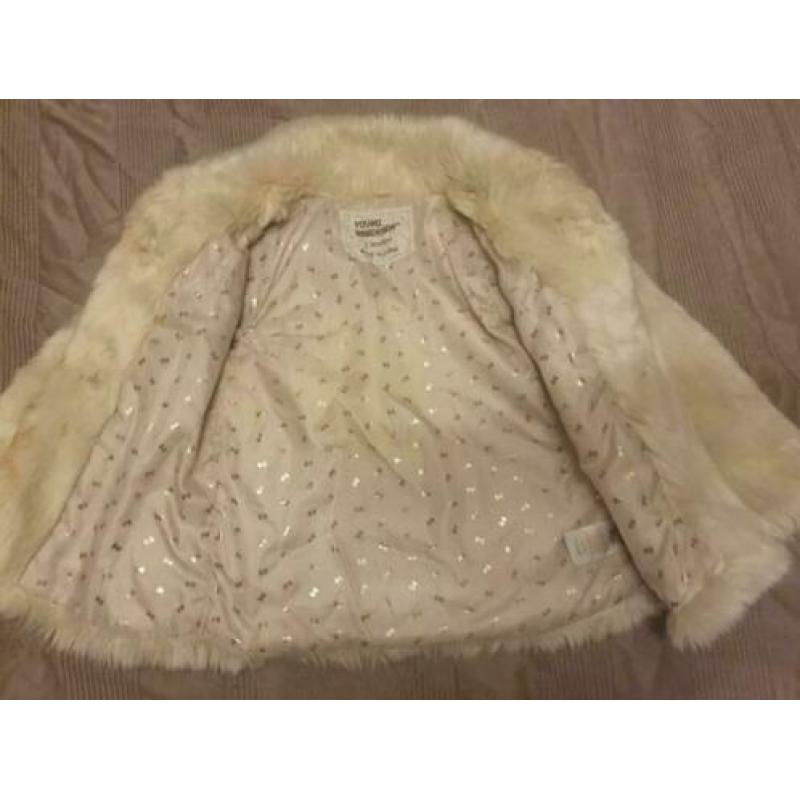 Super leuke Fake fur, bont achtige jas maat 98